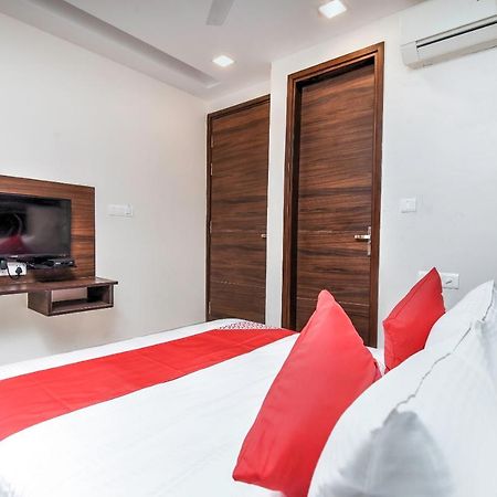 Oyo 81042 Rajput Resort Patiāla エクステリア 写真