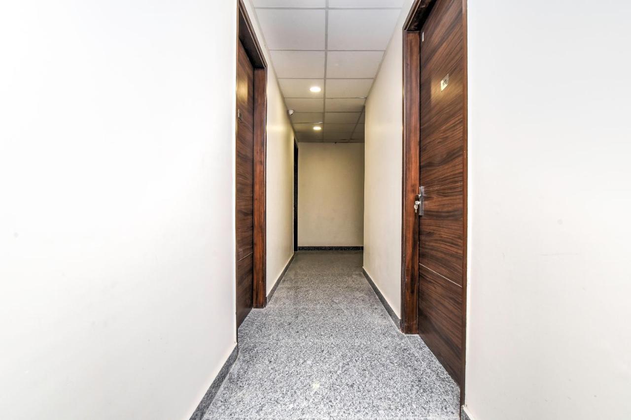 Oyo 81042 Rajput Resort Patiāla エクステリア 写真